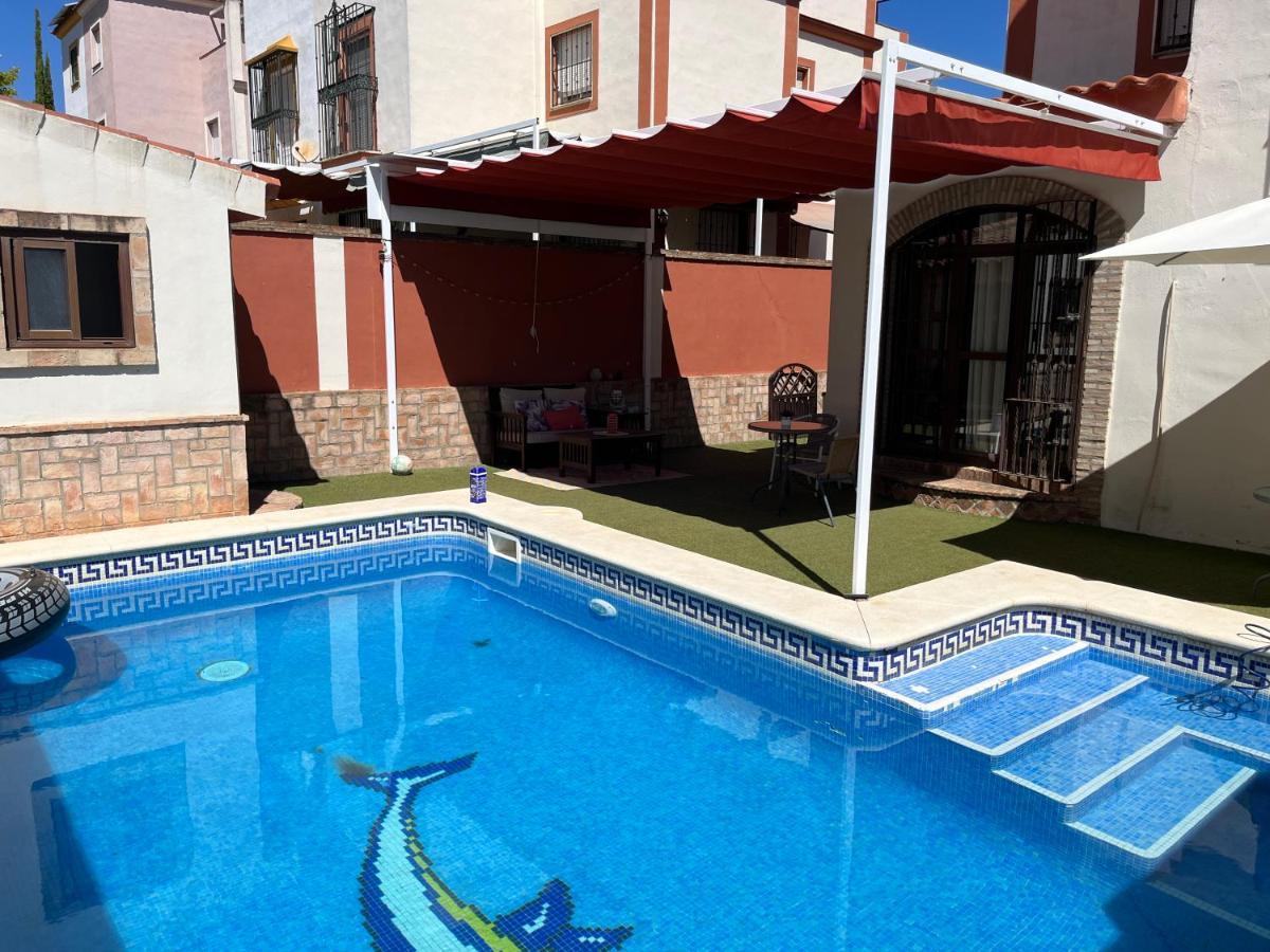 Casa Con Piscina Cerca De