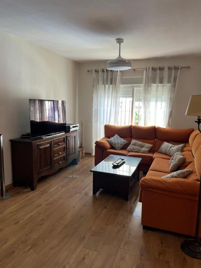 Vakantiehuis Casa Con Piscina Cerca De Sevilla