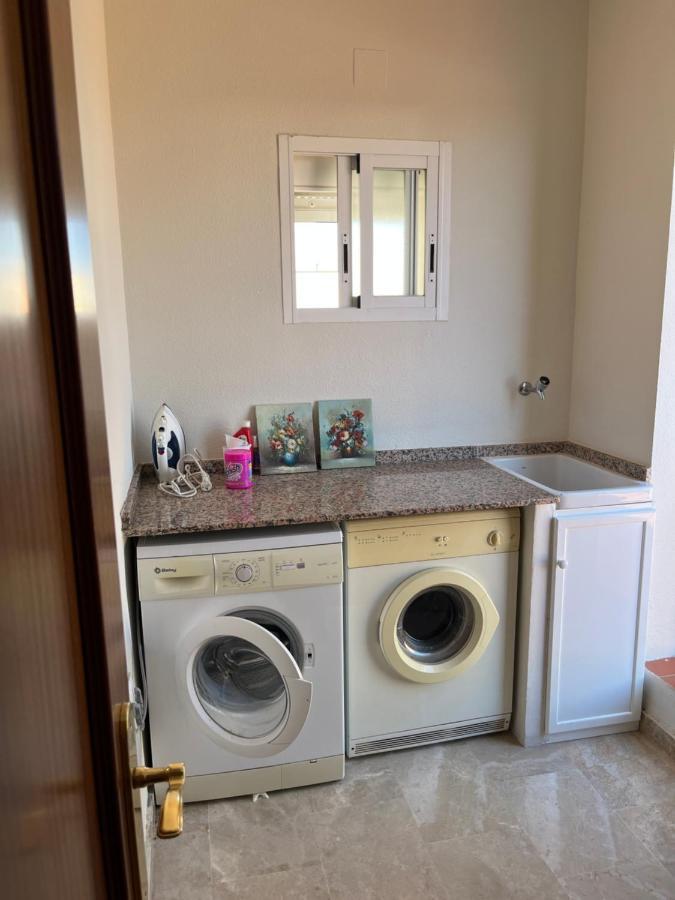 Casa Con Piscina Cerca De Vakantiehuis